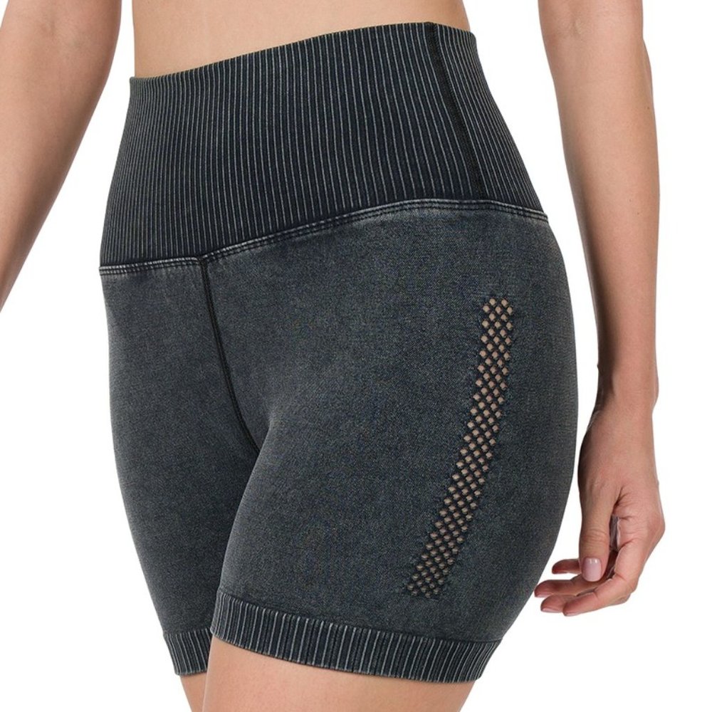 Zenana NWT Stone Washed Seamless High Waisted Shorts in Black